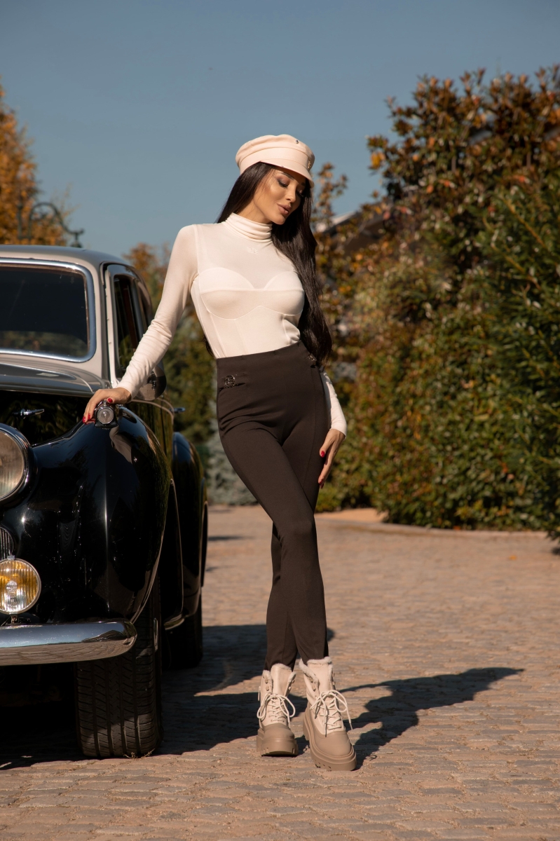 Поло в екрю "ICON"