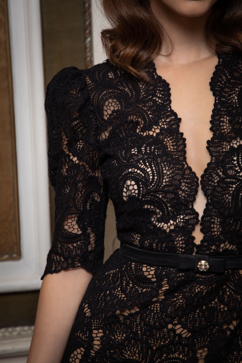 Рокля от дантела "MAJESTIC"