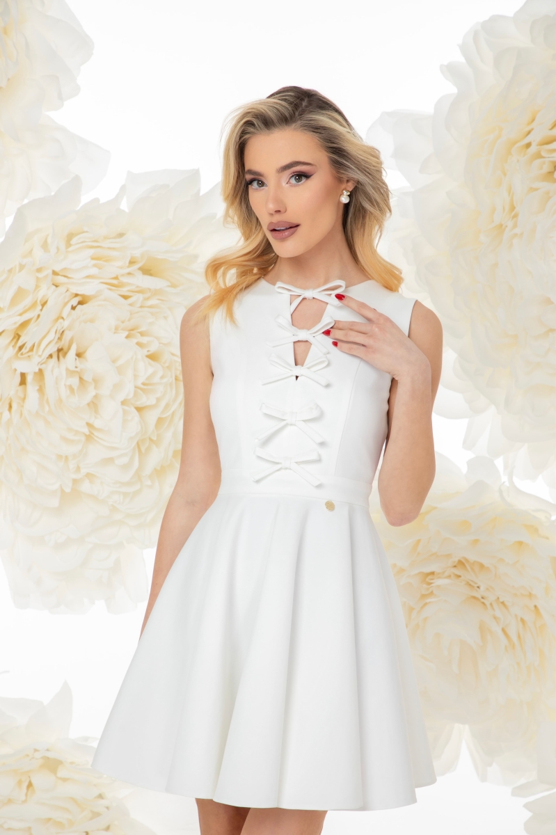 Рокля "WHITE ESSENCE"